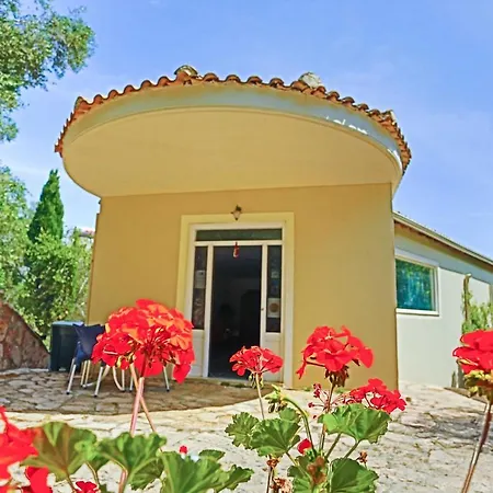 Amfitriti & 3* Lakka (Paxos)