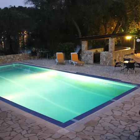 Hotel Amfitriti &