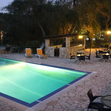 Amfitriti & 3* Lakka (Paxos)