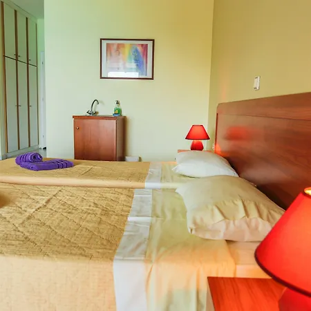 Hotel Amfitriti &