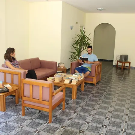Amfitriti & Hotel 3*