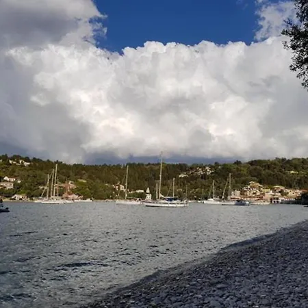 Hotel Amfitriti &