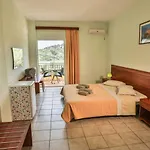 Hotel Amfitriti &