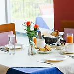 Amfitriti & Hotel