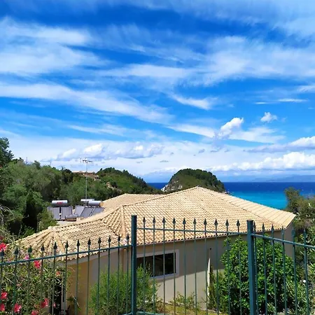 Hotel Amfitriti & 3*