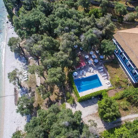 Amfitriti & Hotel 3*