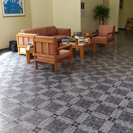 Hotel Amfitriti & 3*