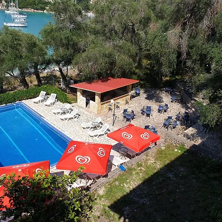 Amfitriti & Hotel Lákka