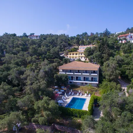 Amfitriti & Hotel 3*