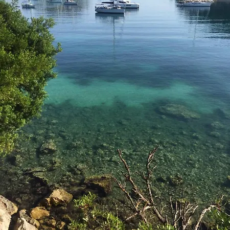 Hotel Amfitriti &