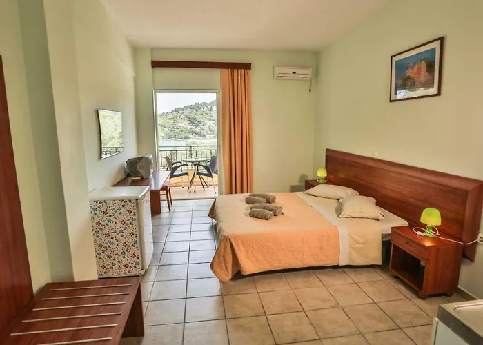 Hotel Amfitriti &
