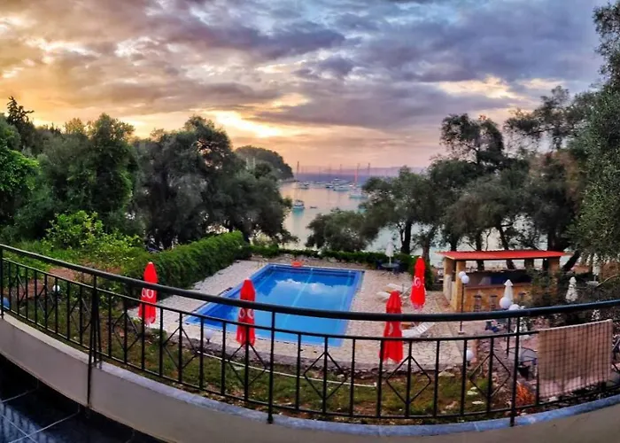 Hotel Amfitriti &
