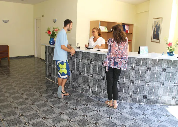Hotel Amfitriti &