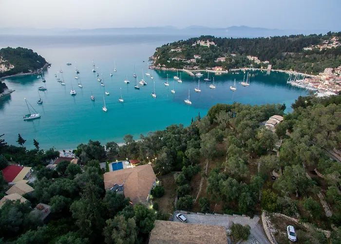 Hotel Amfitriti & 3*