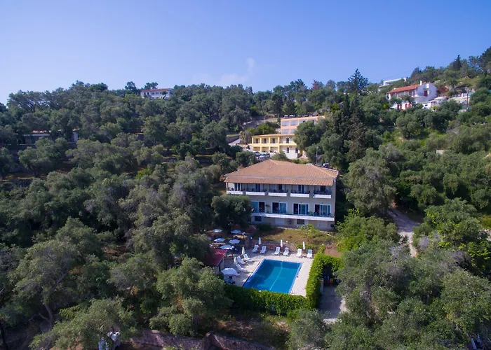 Amfitriti & Hotel 3*