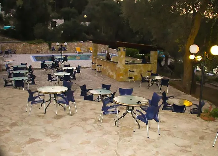 Hotel Amfitriti &
